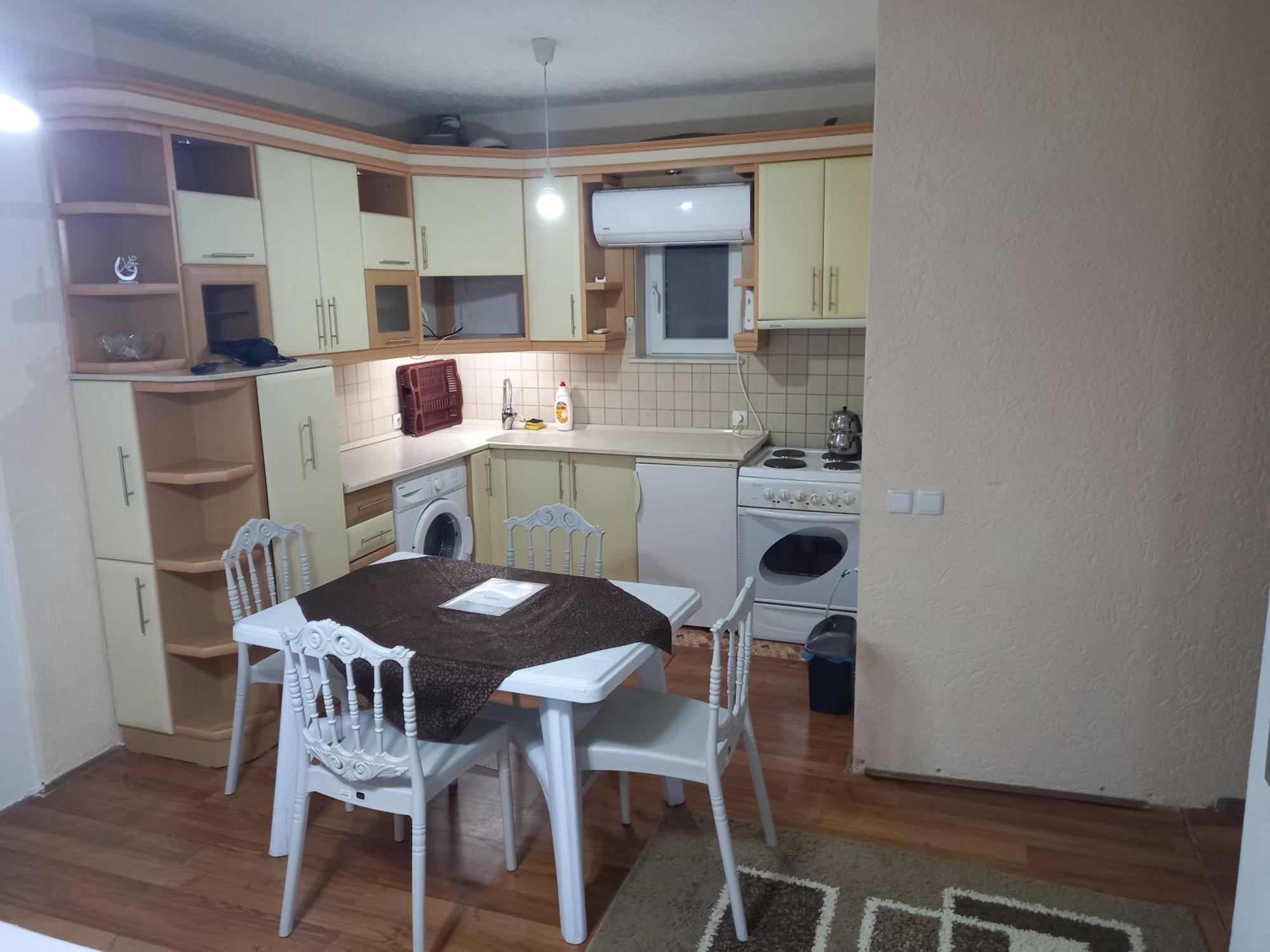 الشقق الفندقية بريزرنفي  Deni House المظهر الخارجي الصورة
