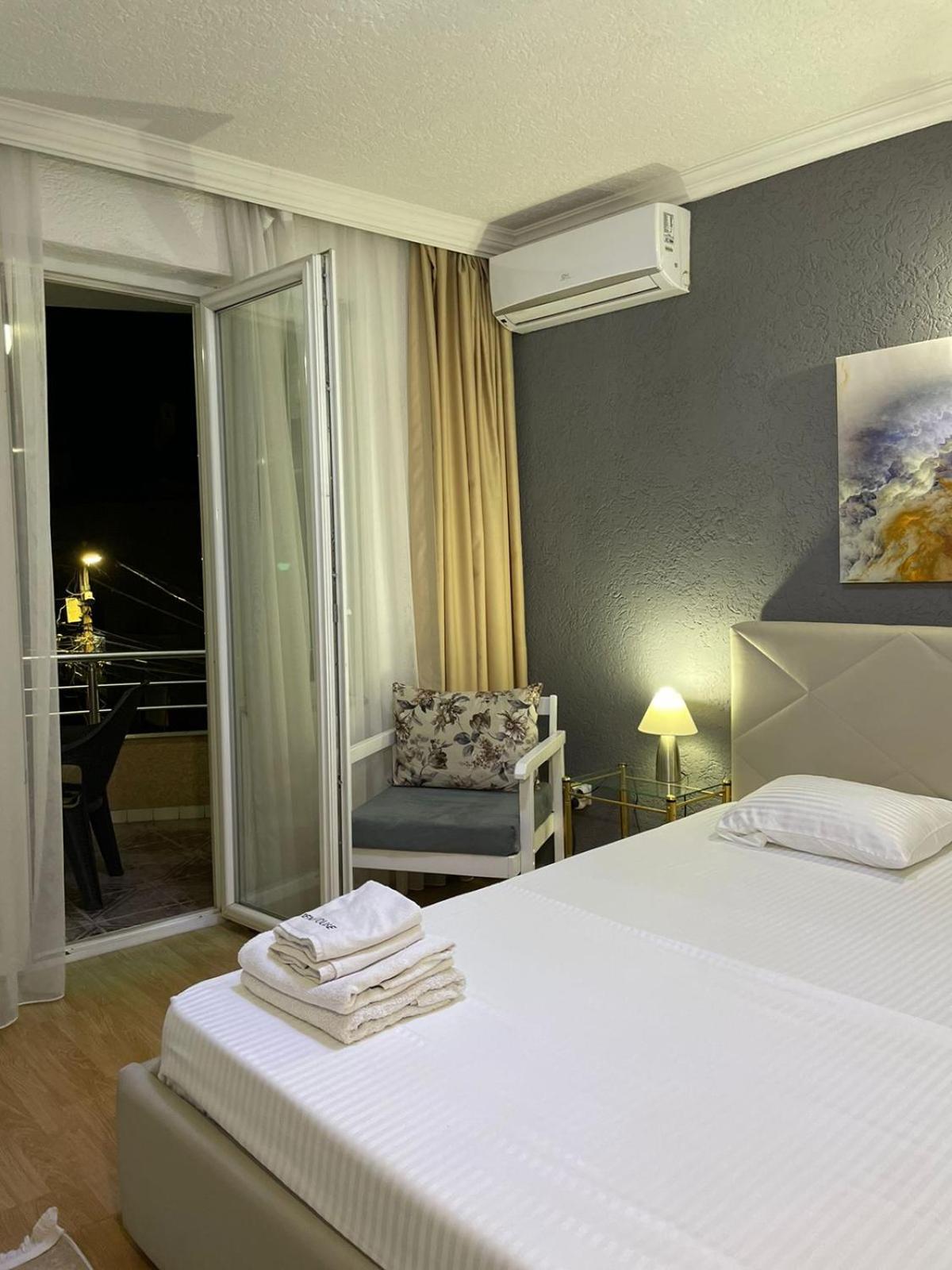 الشقق الفندقية بريزرنفي  Deni House المظهر الخارجي الصورة